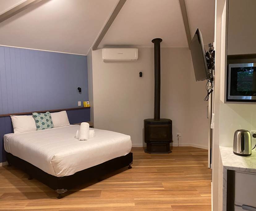 $495, 1-bed, 1 bathroom, Mapleton QLD 4560