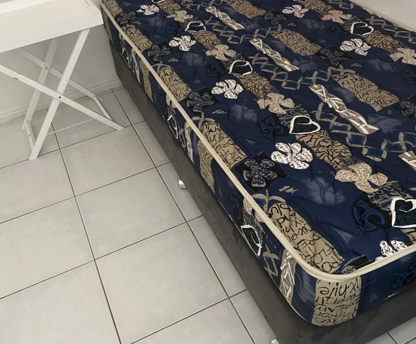 $330, Share-house, 4 bathrooms, Labrador QLD 4215