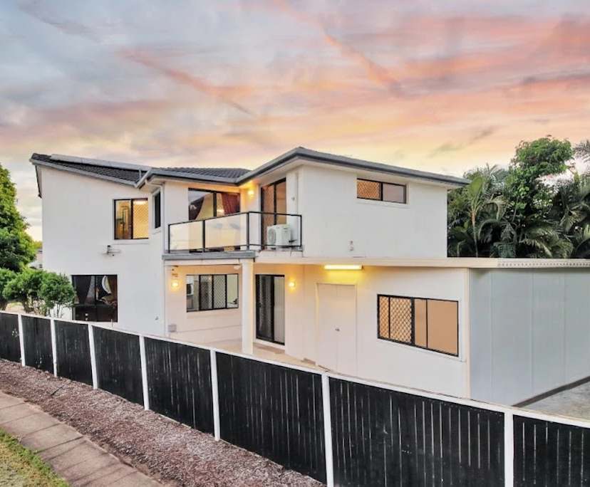 $300, Share-house, 6 bathrooms, Stretton QLD 4116