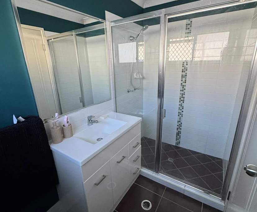 $350, Share-house, 4 bathrooms, Redbank Plains QLD 4301
