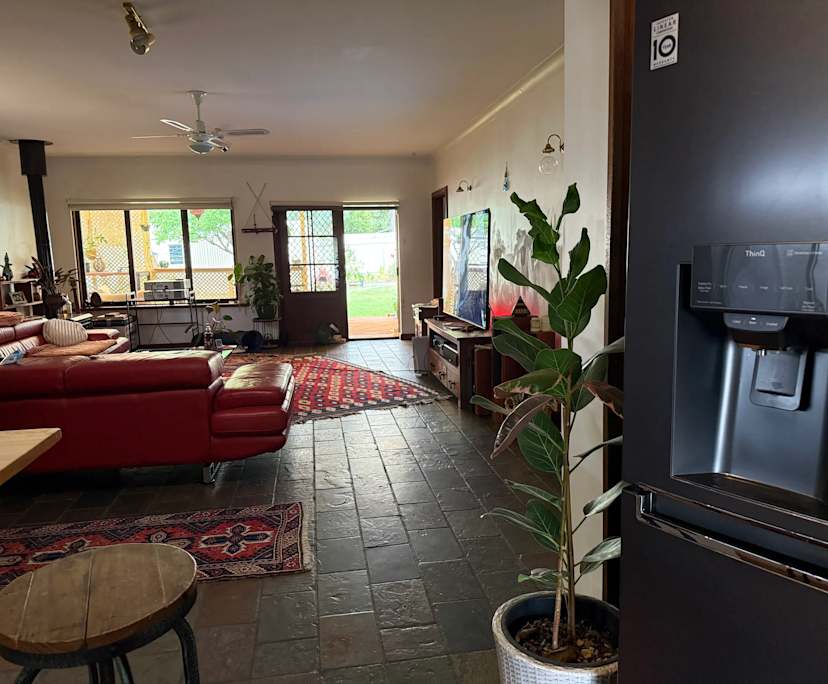 Room in a share house