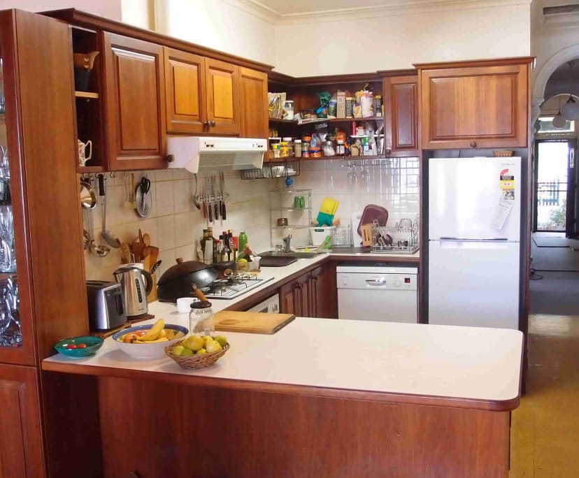 Room for Rent in Fitzroy North, Melbourne 330, Fu...