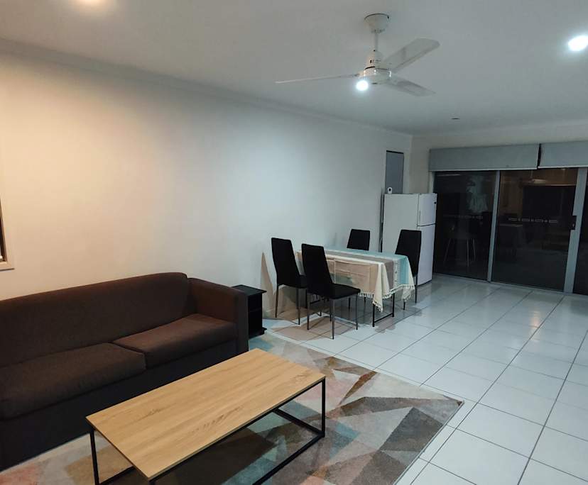 $280, Student-accommodation, 3 bathrooms, Buderim QLD 4556