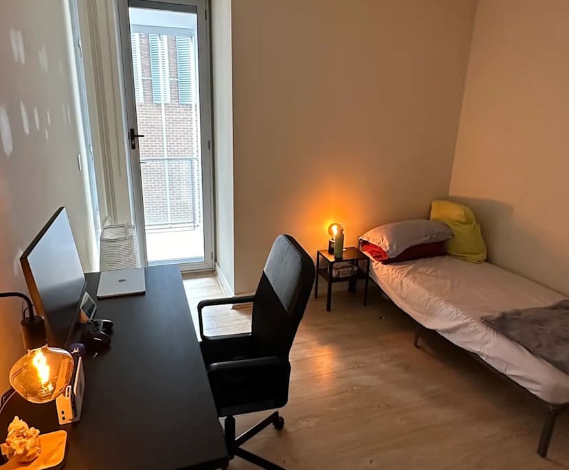 Furnished room with own bathroom