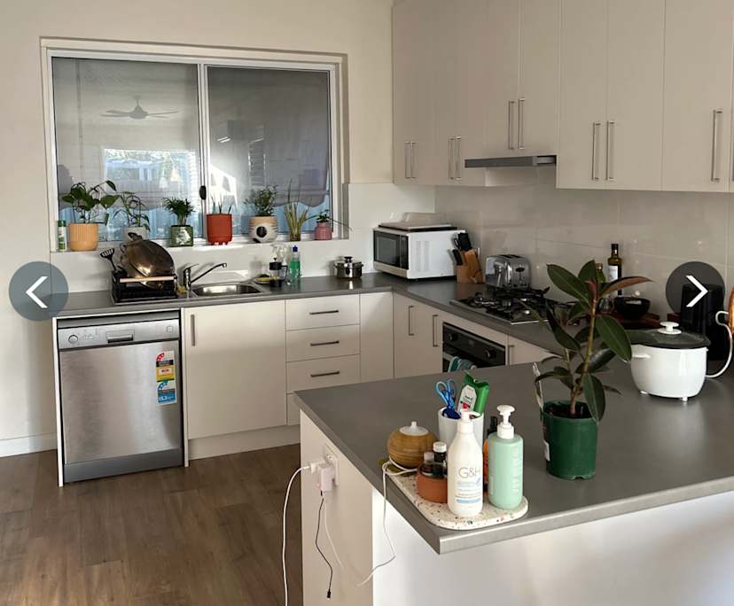 Room in a share house