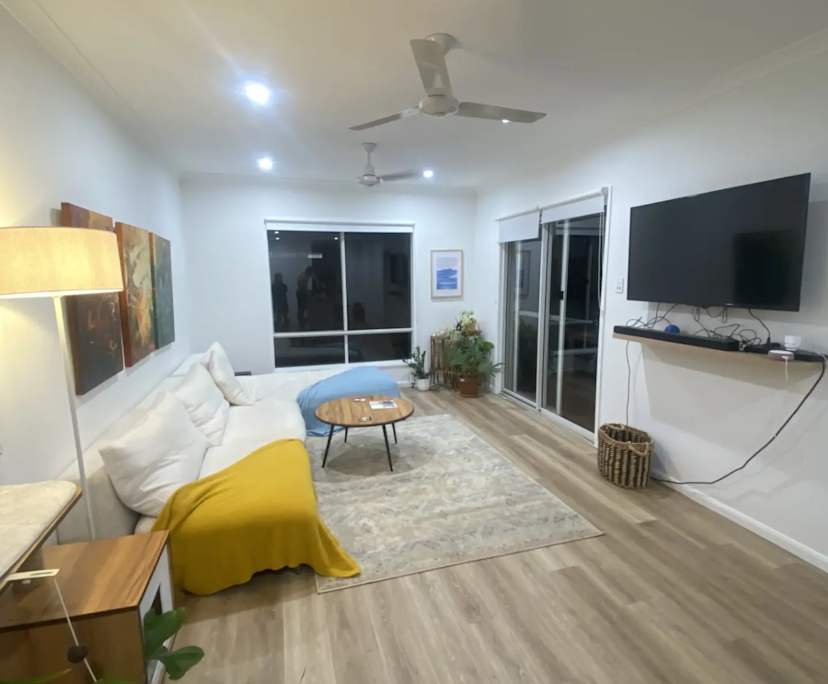 Room in a share house