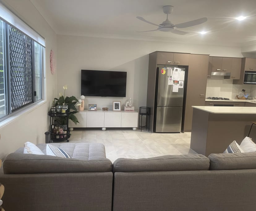 Unfurnished room with own bathroom