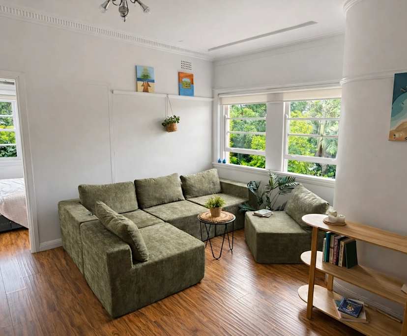 Furnished room in a flatshare
