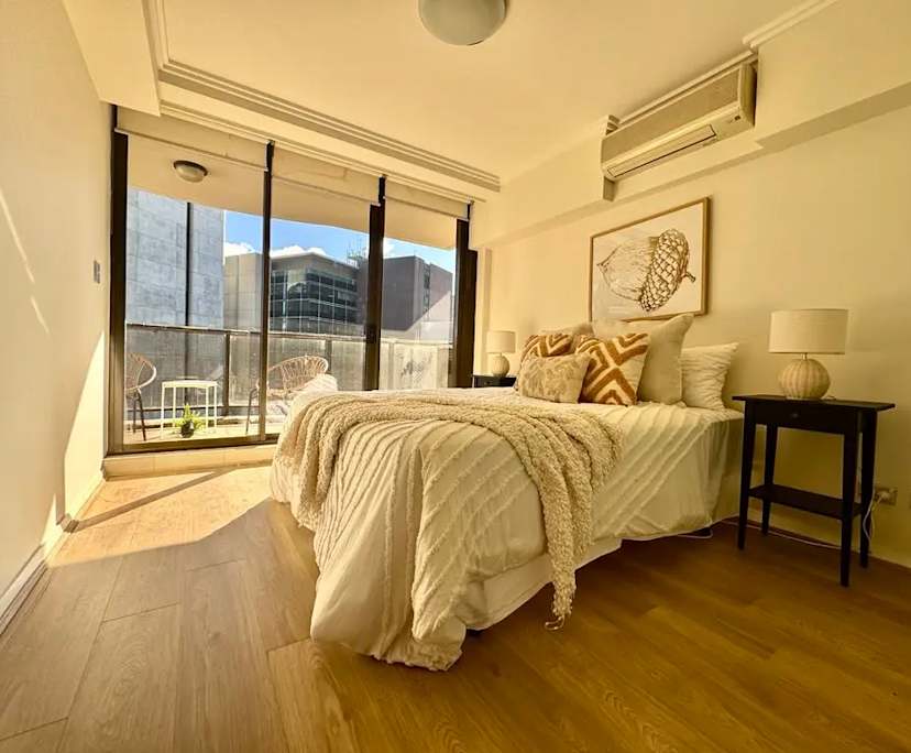 Unfurnished room with own bathroom