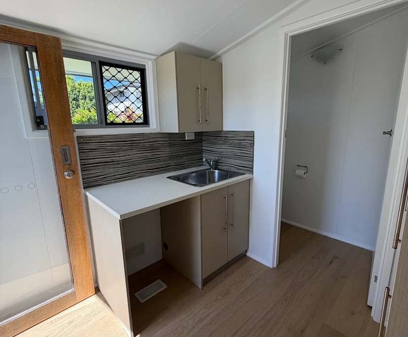 $370, Share-house, 3 bathrooms, Biggera Waters QLD 4216