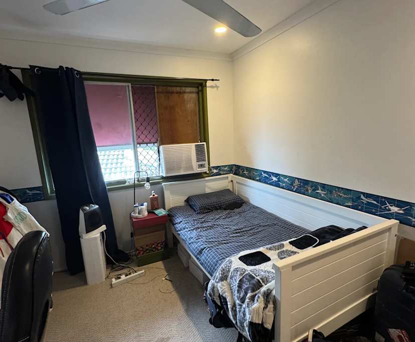 Unfurnished room in a share house