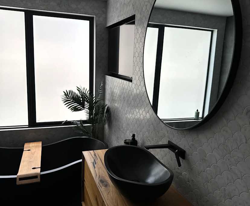 Furnished room with own bathroom