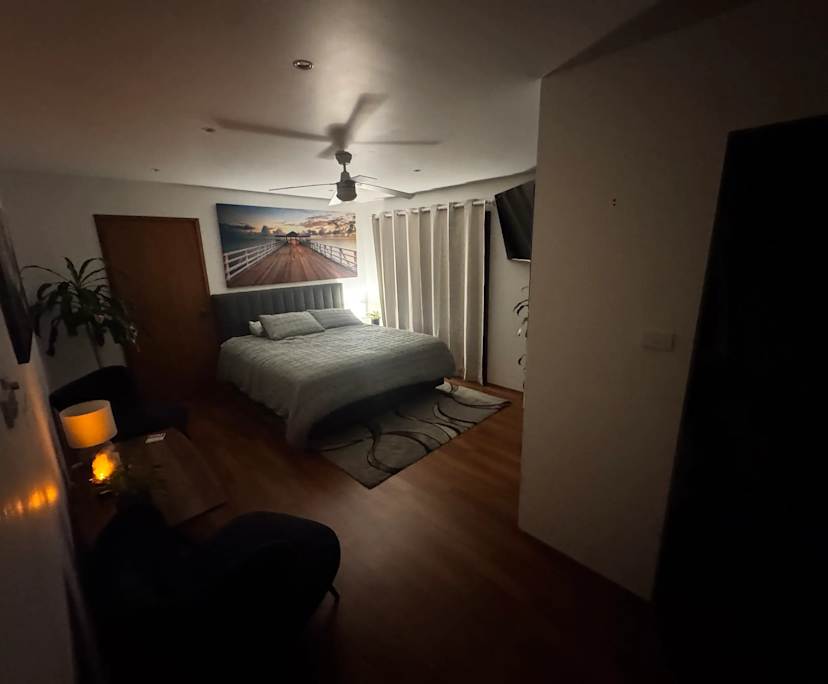 Unfurnished room with own bathroom