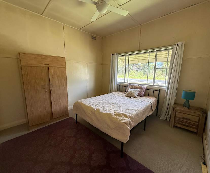 Room in a share house