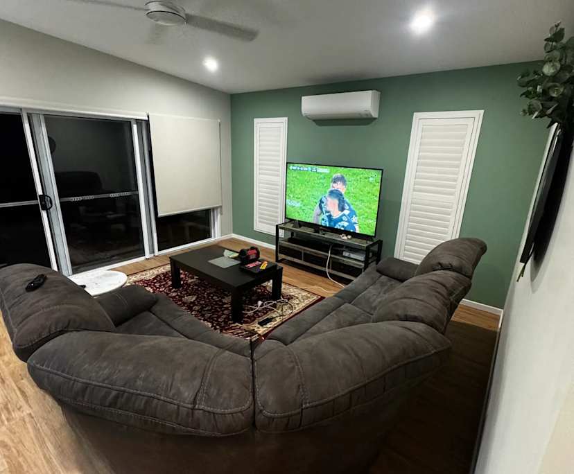 Unfurnished room in a share house