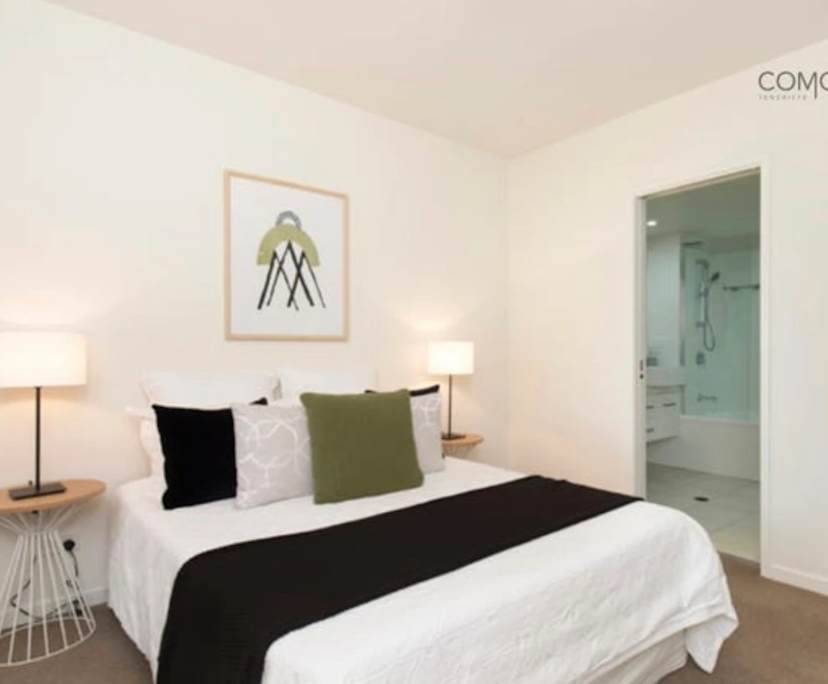 Unfurnished room with own bathroom