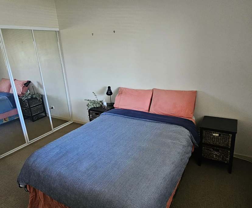 $360, Flatshare, 2 bathrooms, Kangaroo Point QLD 4169