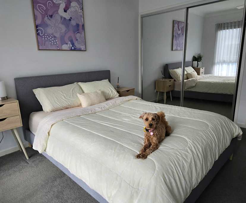 $350, Share-house, 3 bathrooms, Hope Island QLD 4212