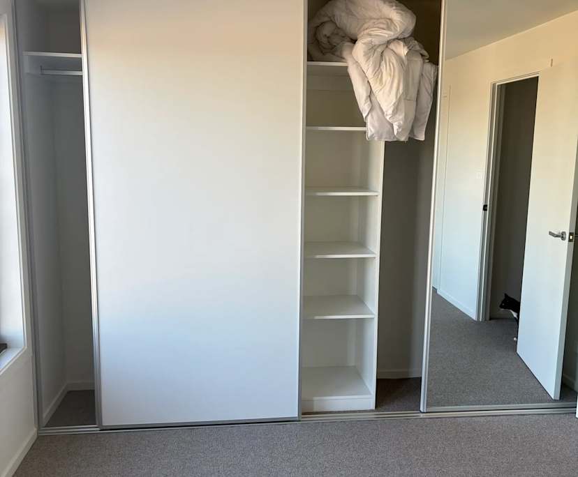 Unfurnished room with ensuite in a flatshare
