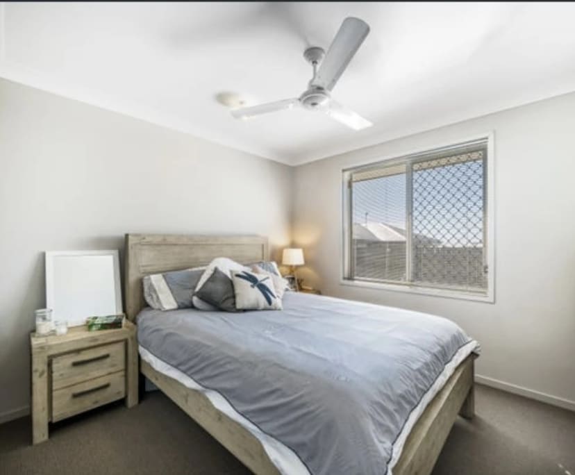 Unfurnished room with own bathroom