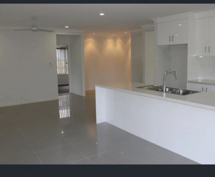 Room in a share house