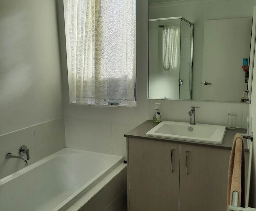Room in a share house
