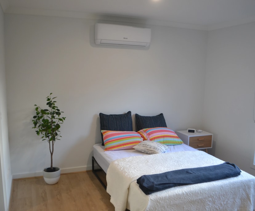 $305, Share-house, 6 bathrooms, Cranbourne VIC 3977