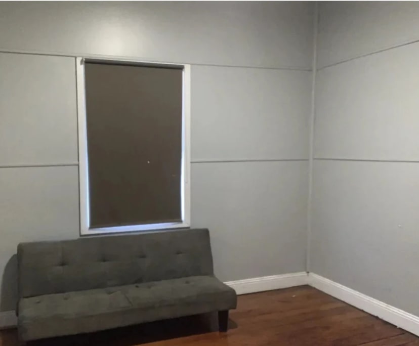 Unfurnished room in a share house