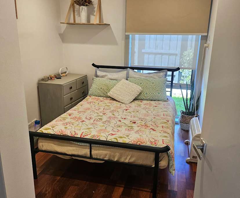 Room in a share house