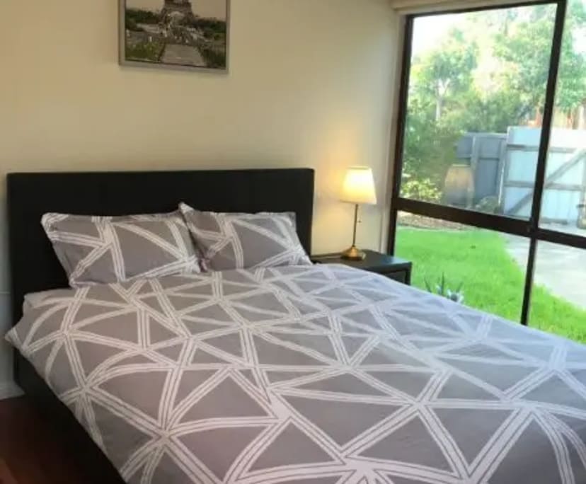 2 Rooms for Rent in Seaford, Melbourne 230, Furni...
