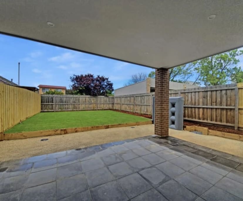 Room for Rent in Hamlyn Heights, Geelong 180, Unf...