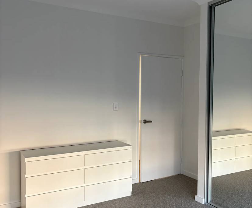 Unfurnished room in a flatshare