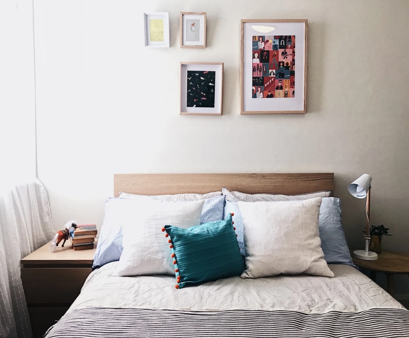 Furnished room in a flatshare