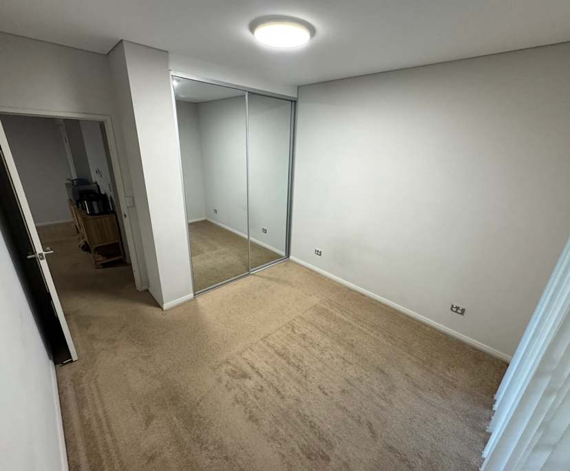 Unfurnished room in a flatshare