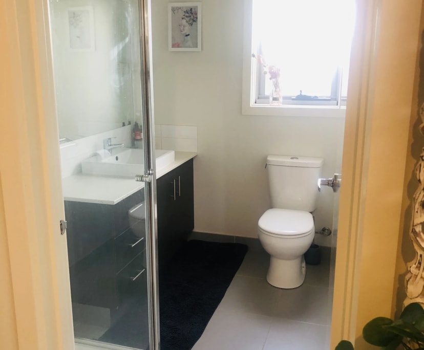 $300, Student-accommodation, 3 bathrooms, Point Cook VIC 3030