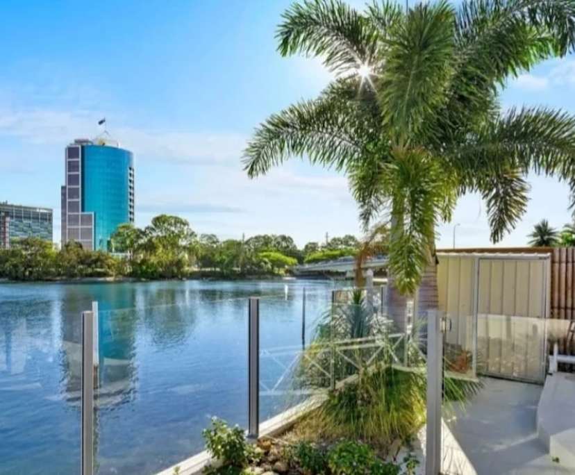 $600, Share-house, 4 bathrooms, Surfers Paradise QLD 4217