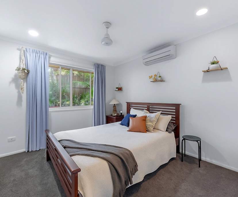 $395, Share-house, 3 bathrooms, Jubilee Pocket QLD 4802