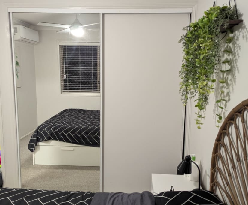 Unfurnished room in a share house