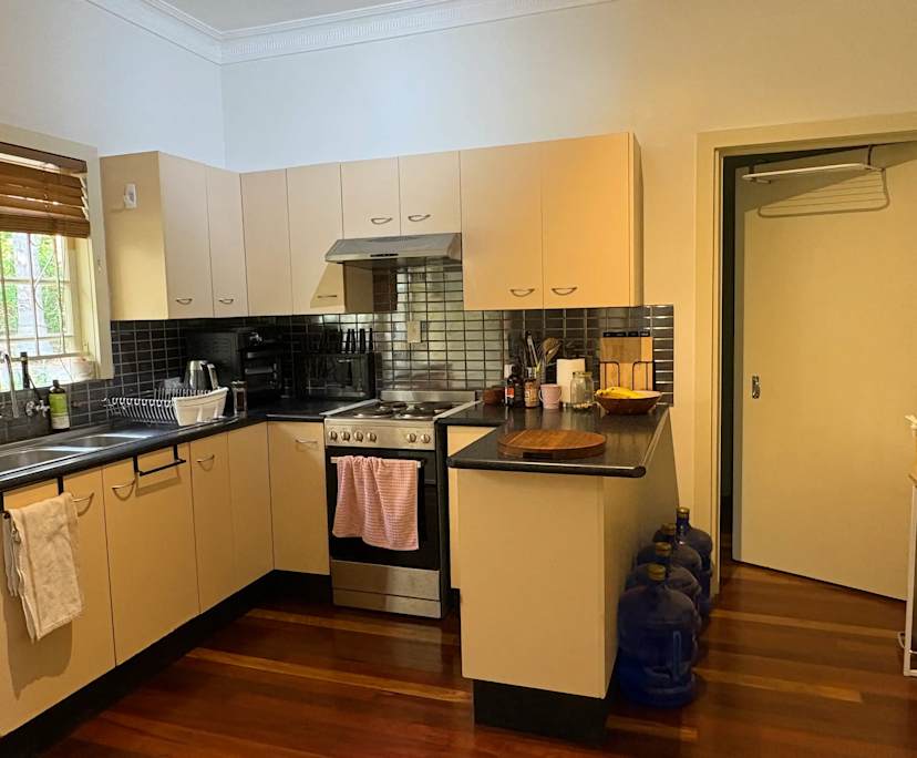 $315, Share-house, 2 bathrooms, Coorparoo QLD 4151