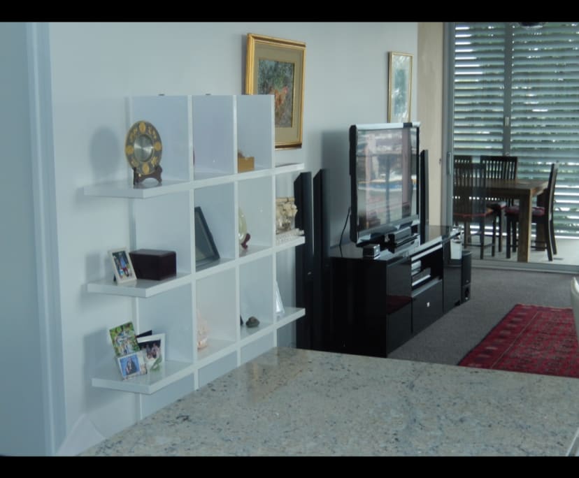 $350, Flatshare, 3 bathrooms, West End QLD 4101