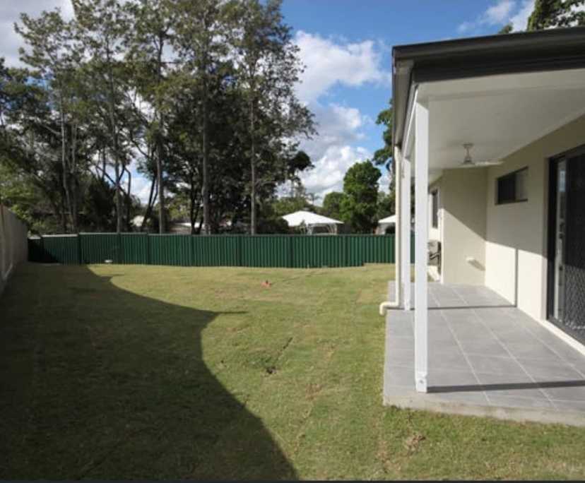 Whole property with 3 rooms for rent