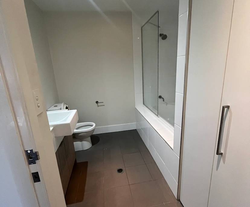 $380, Flatshare, 2 bathrooms, Annerley QLD 4103