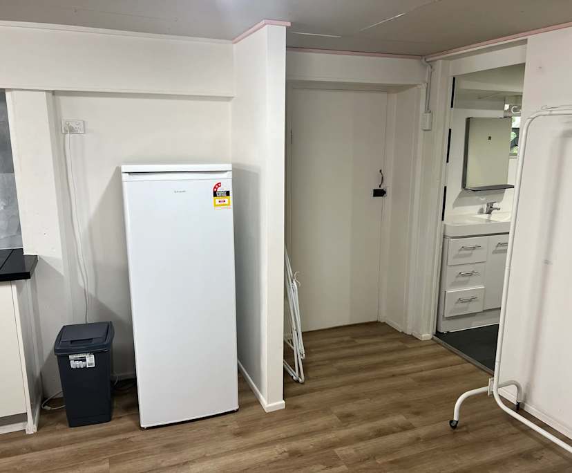 Furnished room with own bathroom