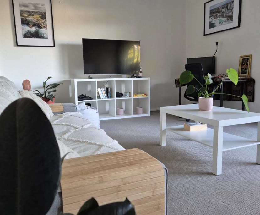 Unfurnished room in a flatshare