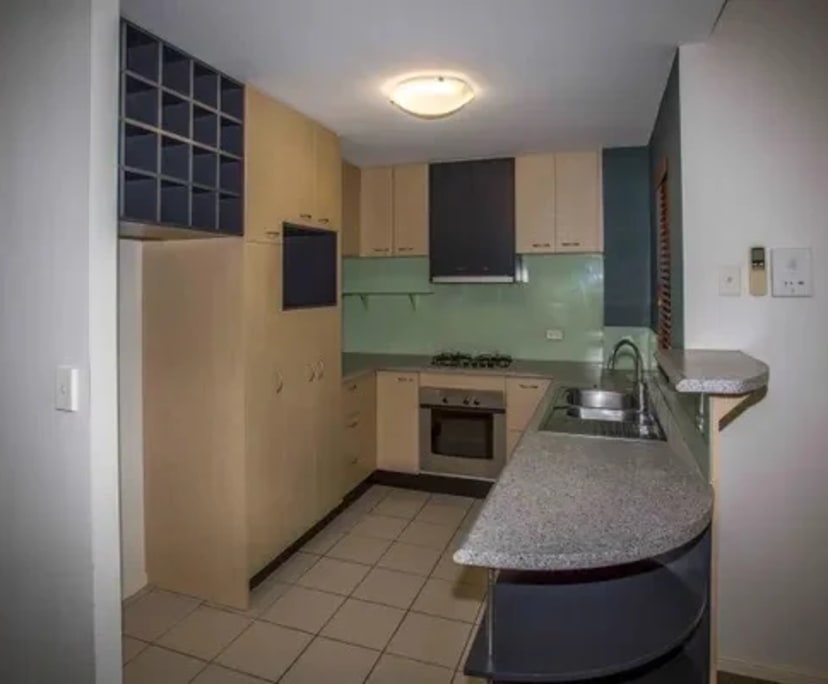 $385, Flatshare, 2 bathrooms, South Brisbane QLD 4101