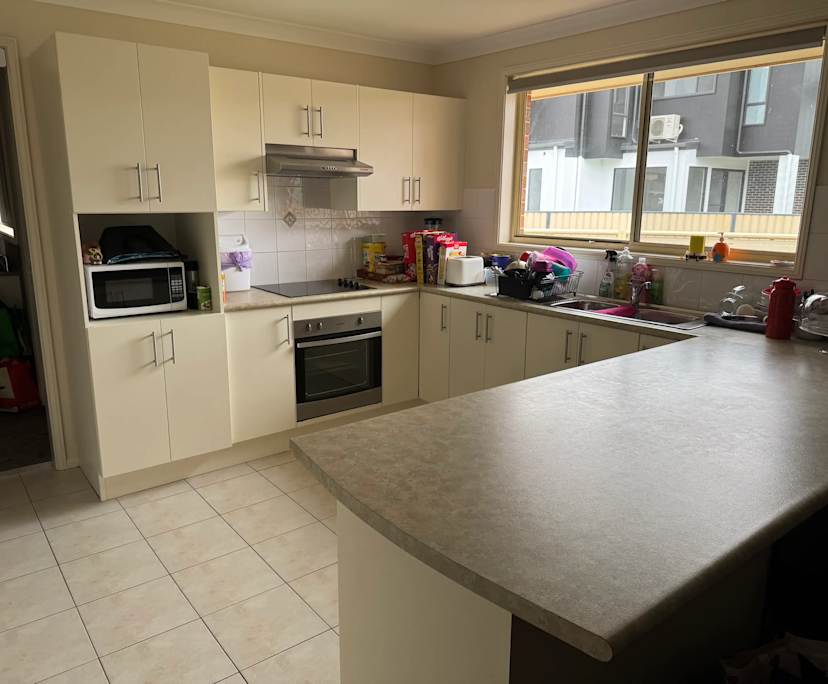 $250, Flatshare, 3 bathrooms, Lake Illawarra NSW 2528