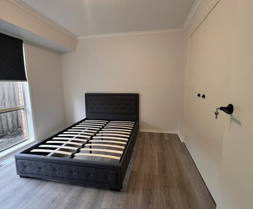 Room in a share house