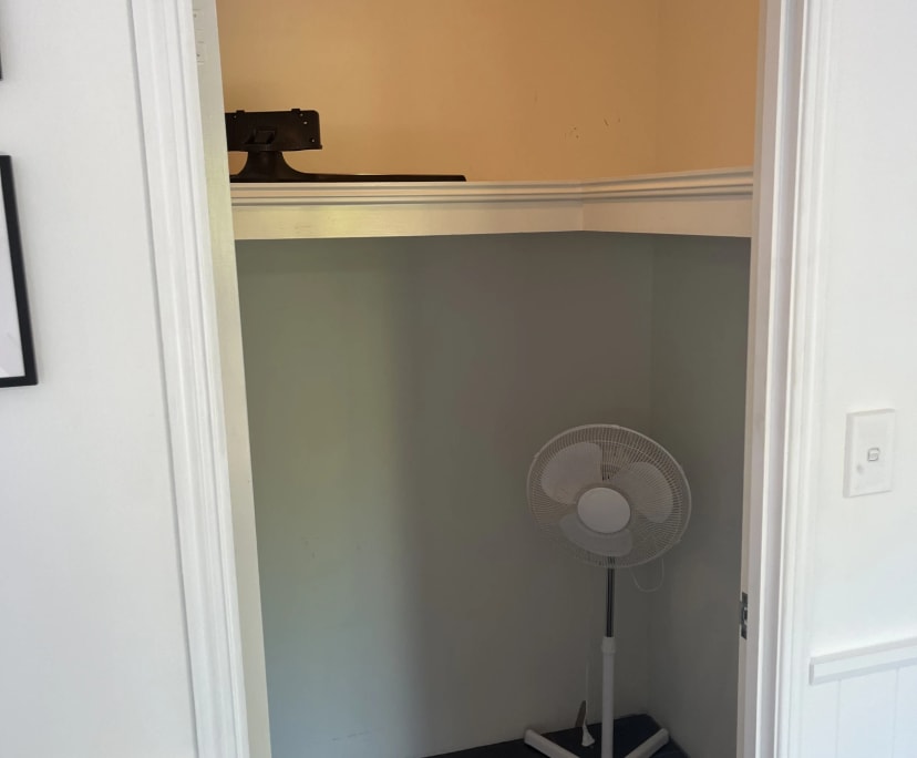 Unfurnished room with ensuite in a flatshare
