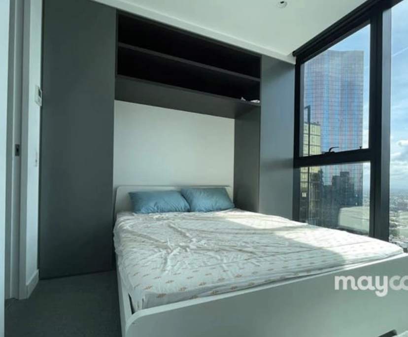 Furnished room with ensuite in a flatshare