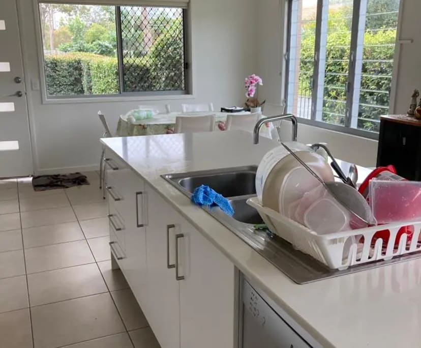 $240, Share-house, 3 bathrooms, Coopers Plains QLD 4108